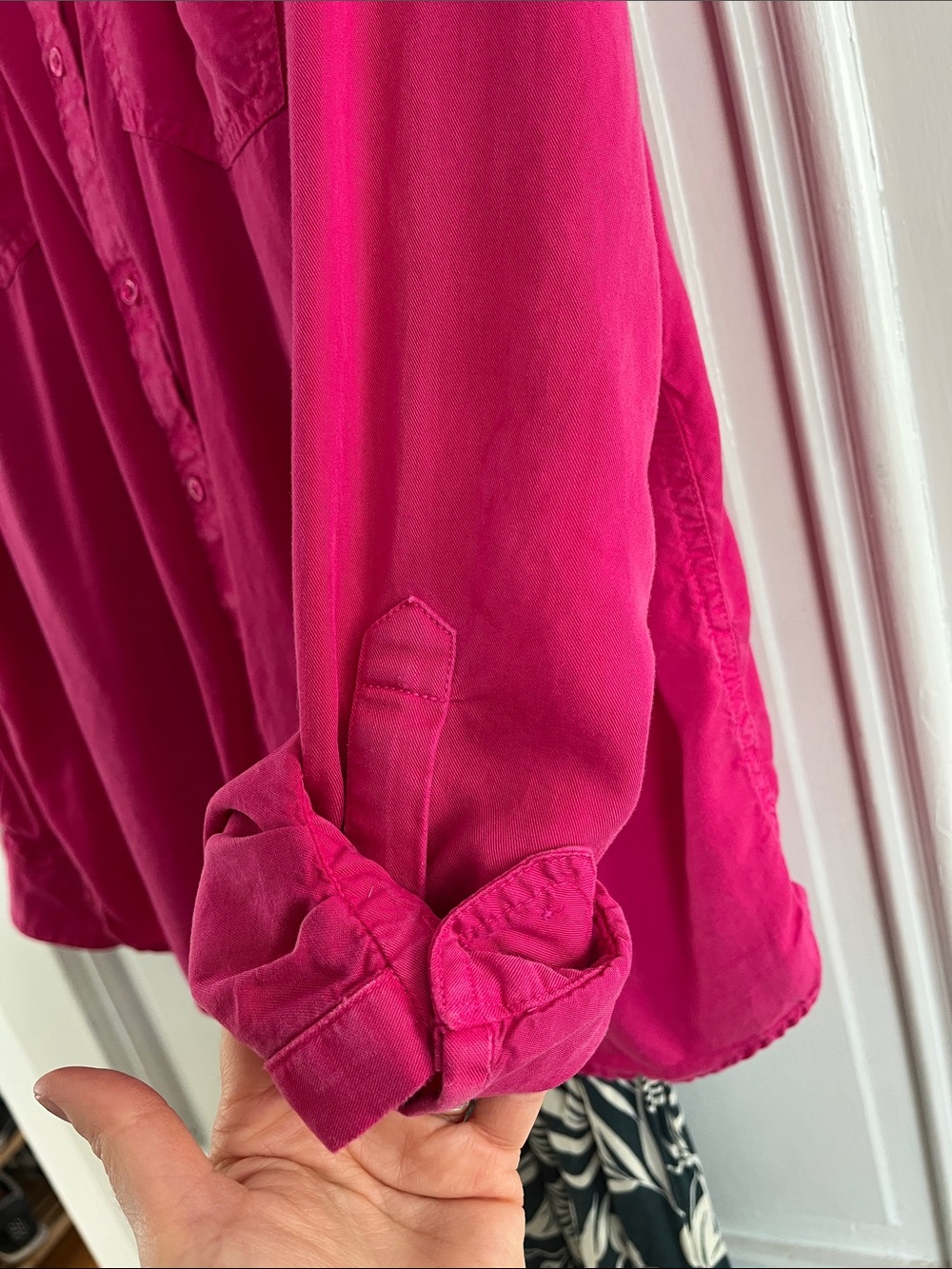 Crown & Ivy Button-Up Shirt Women’s Fuchsia - M - Picture 7 of 13